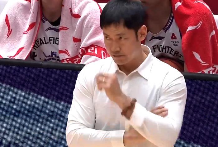 CBA开赛至今,已有五名教练下课,下一位会是谁?这几人很危险