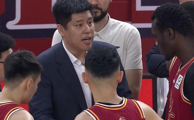 CBA开赛至今,已有五名教练下课,下一位会是谁?这几人很危险