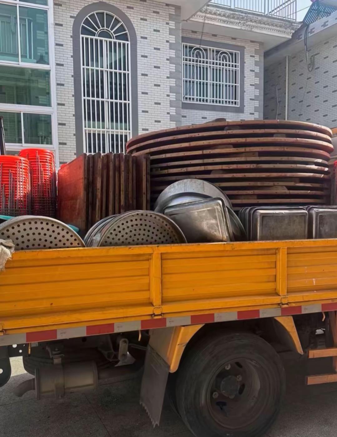 央视车被堵外面,人民日报下场,白衬衫守护,呆呆成为历史第一人